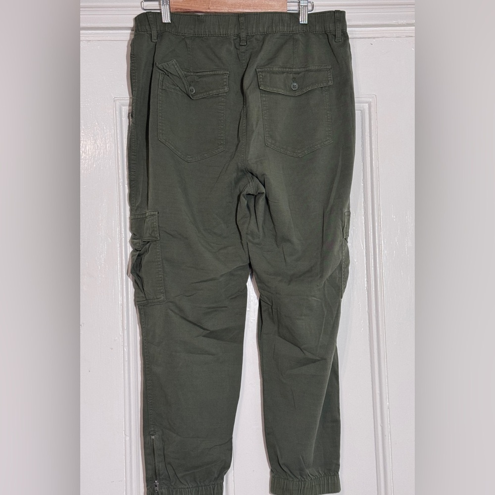 Women’s Green Cargo Pants